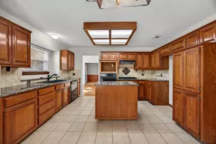 301 Raintree Dr, Highland Village, TX 75077 - Photo 19