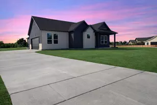 1126 Gannon Ln, DeSoto, TX 75115 - Photo 3