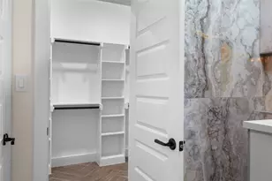 2418 Beverly Dr, Granbury, TX 76048 - Photo 21