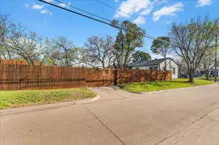 3940 Ryan Ave, Fort Worth, TX 76110 - Photo 19