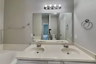 10008 Blue Bell Dr, Fort Worth, TX 76108 - Photo 9