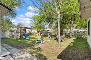 1204 Maxfield St, Waco, TX 76705 - Photo 17