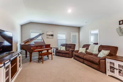 605 Basteen Lane, Justin, TX 76247 - Photo 11