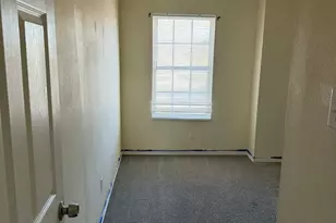 512 Bellevue Ln, Arlington, TX 76012 - Photo 11