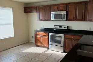 512 Bellevue Ln, Arlington, TX 76012 - Photo 9