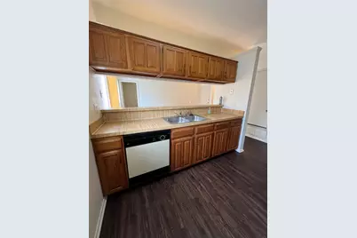 1435 Brook Meadow Circle, Lancaster, TX 75134 - Photo 5