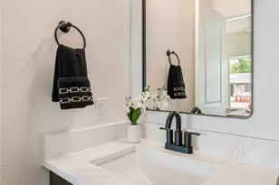 13325 Bee St, Farmers Branch, TX 75234 - Photo 19