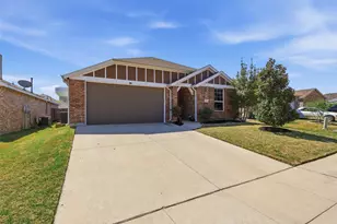 421 Mariscal Pl, Fort Worth, TX 76131 - Photo 3