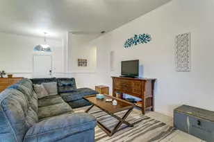 977 Valley View Dr, Lewisville, TX 75067 - Photo 7