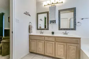 977 Valley View Dr, Lewisville, TX 75067 - Photo 19