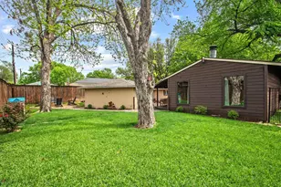 10111 Shadyview Dr, Dallas, TX 75238 - Photo 29