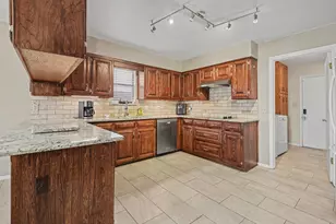 205 Randy Lee Ln, McKinney, TX 75071 - Photo 5