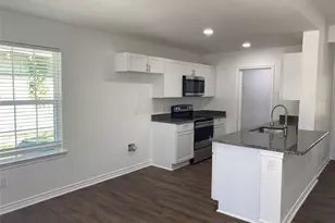 521 E Sears St, Denison, TX 75021 - Photo 3