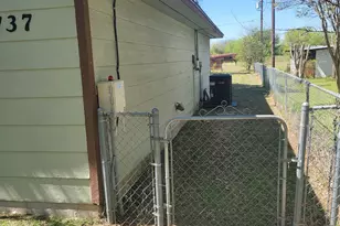 747 Luther Ln, Gun Barrel City, TX 75156 - Photo 11