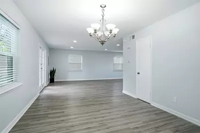 2823 Ermine Way, Farmers Branch, TX 75234 - Photo 9