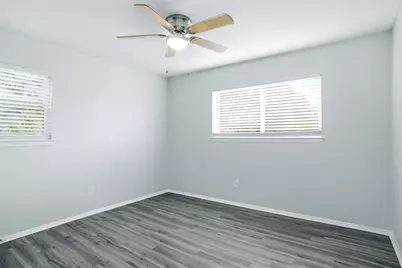 2823 Ermine Way, Farmers Branch, TX 75234 - Photo 15