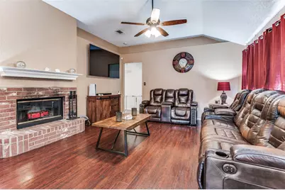 3132 Pheasant Run Court, Grand Prairie, TX 75052 - Photo 3