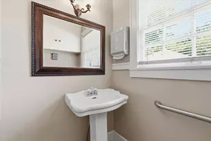 1306 N Locust St, Denton, TX 76201 - Photo 33