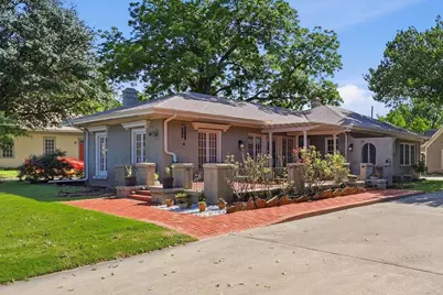 1306 N Locust Street, Denton, TX 76201 - Photo 37