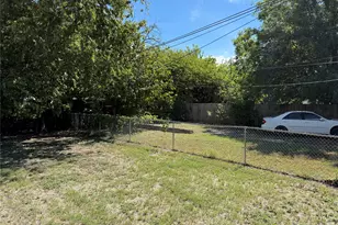 502 19th St, Grand Prairie, TX 75050 - Photo 15