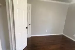 502 19th St, Grand Prairie, TX 75050 - Photo 11