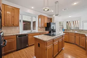 3110 Andrew Ln, Carrollton, TX 75007 - Photo 9