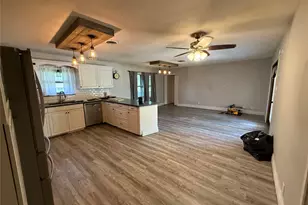 1412 Hillcrest St, Ennis, TX 75119 - Photo 3