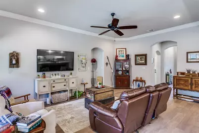 805 Woodhaven Court, Granbury, TX 76048 - Photo 9