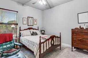 805 Woodhaven Ct, Granbury, TX 76048 - Photo 15