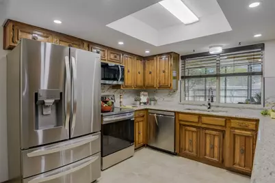 701 Del Mar Lane, Arlington, TX 76012 - Photo 11