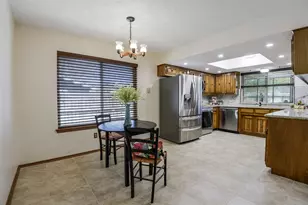 701 Del Mar Ln, Arlington, TX 76012 - Photo 13