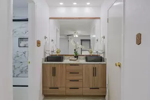 701 Del Mar Ln, Arlington, TX 76012 - Photo 17