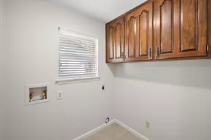 2003 Botts Dr, Arlington, TX 76012 - Photo 35