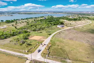 111 Barefoot Bay Blvd, Corsicana, TX 75109 - Photo 33