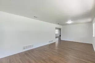 1017 Arlena Dr, Arlington, TX 76012 - Photo 5