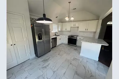 917 Cole Avenue, Denton, TX 76208 - Photo 5