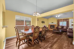 427 Cranbrook Ln, Grand Prairie, TX 75052 - Photo 11