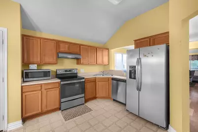 427 Cranbrook Lane, Grand Prairie, TX 75052 - Photo 11