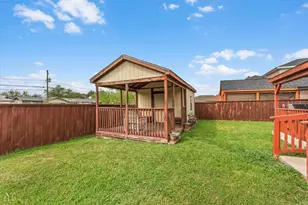 427 Cranbrook Ln, Grand Prairie, TX 75052 - Photo 23