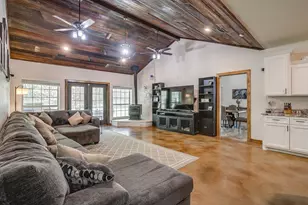 201 Curry Rd, Waxahachie, TX 75167 - Photo 5