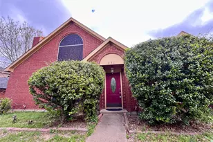 231 N Waterford Oaks Dr, Cedar Hill, TX 75104 - Photo 1