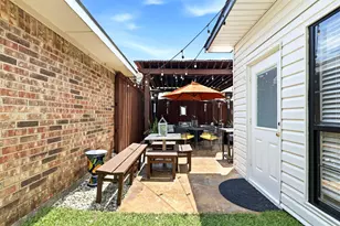 2110 Cologne Dr, Carrollton, TX 75007 - Photo 31