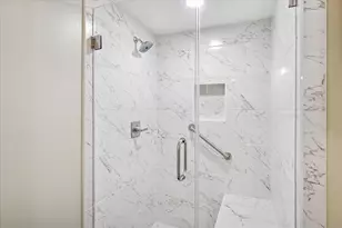 10747 Park Village Pl, Dallas, TX 75230 - Photo 11