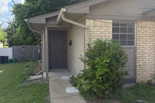 1119 College St, Grand Prairie, TX 75050 - Photo 9
