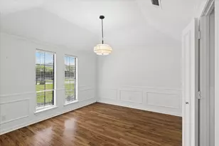 3129 Luallen Dr, Carrollton, TX 75007 - Photo 5