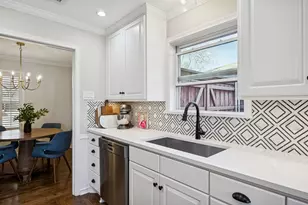 9646 Livenshire Dr, Dallas, TX 75238 - Photo 7