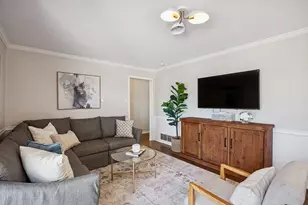 9646 Livenshire Dr, Dallas, TX 75238 - Photo 11