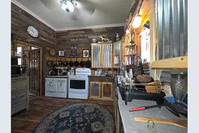 211 W Sabine Street, Groesbeck, TX 76642 - Photo 13