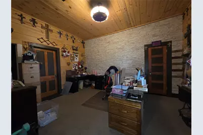211 W Sabine Street, Groesbeck, TX 76642 - Photo 9