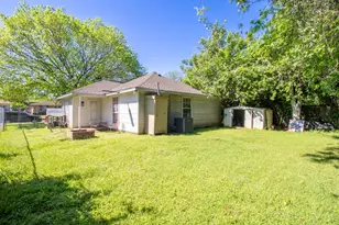 2651 Anderson St, Dallas, TX 75215 - Photo 21